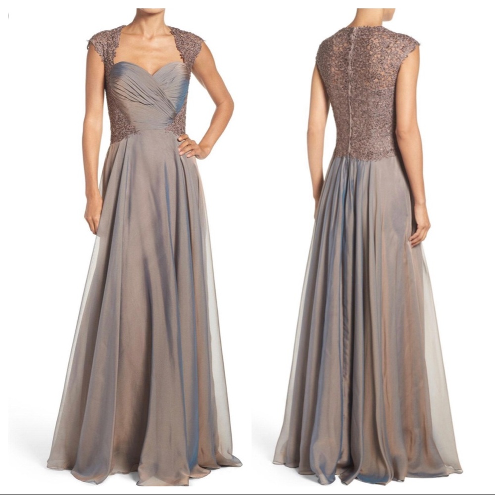 LA FEMME Ruched Chiffon Gown In Cocoa